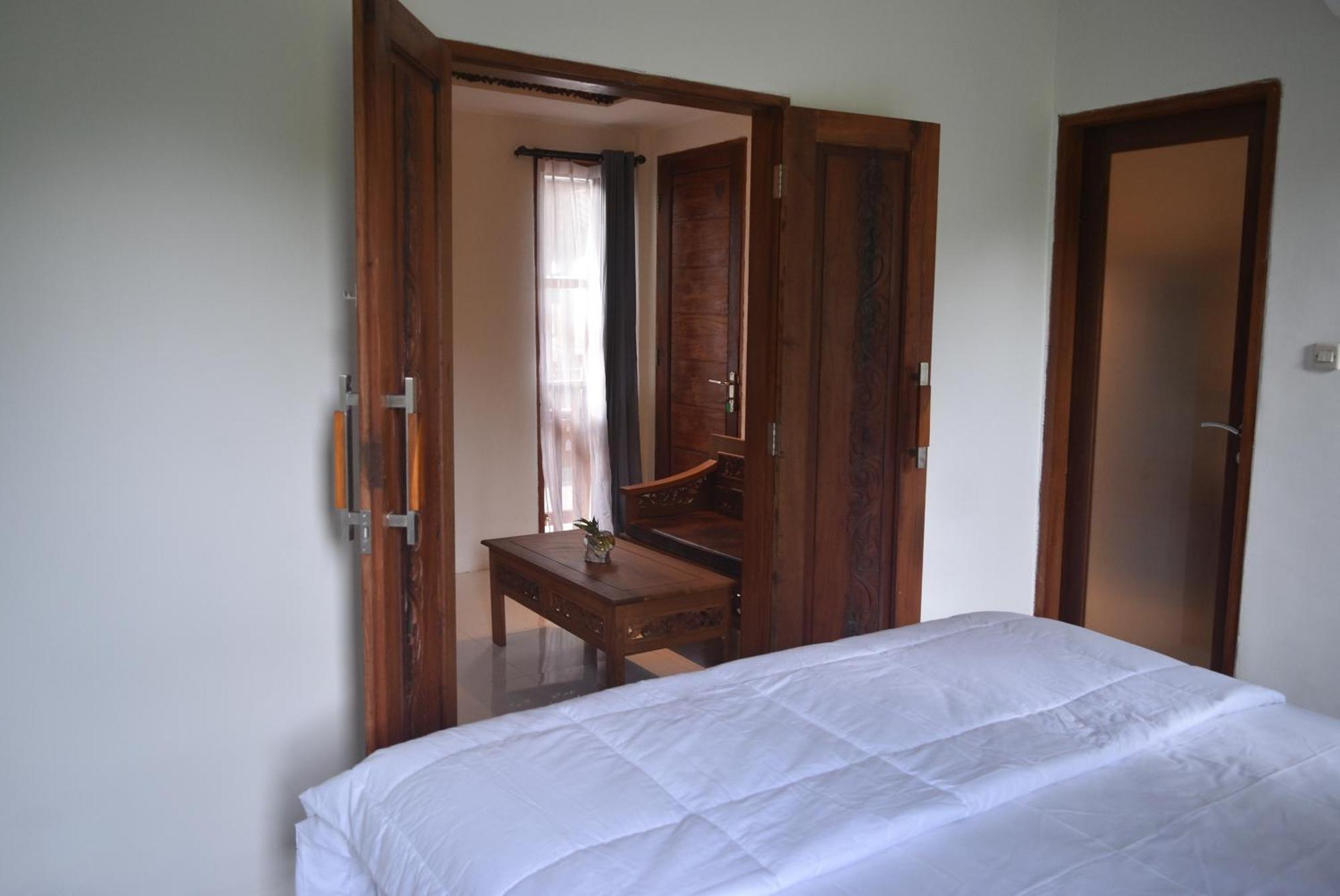 Ketut Joglo Guest House Нуса-Дуа Экстерьер фото
