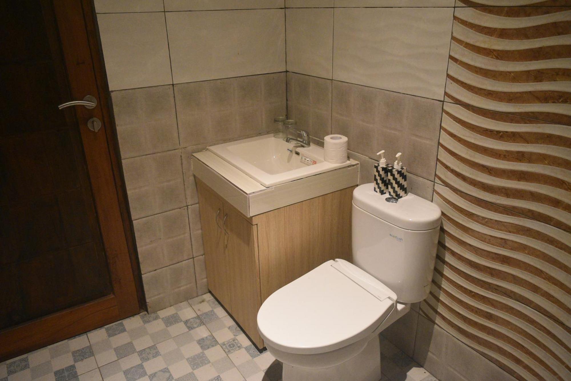 Ketut Joglo Guest House Нуса-Дуа Экстерьер фото