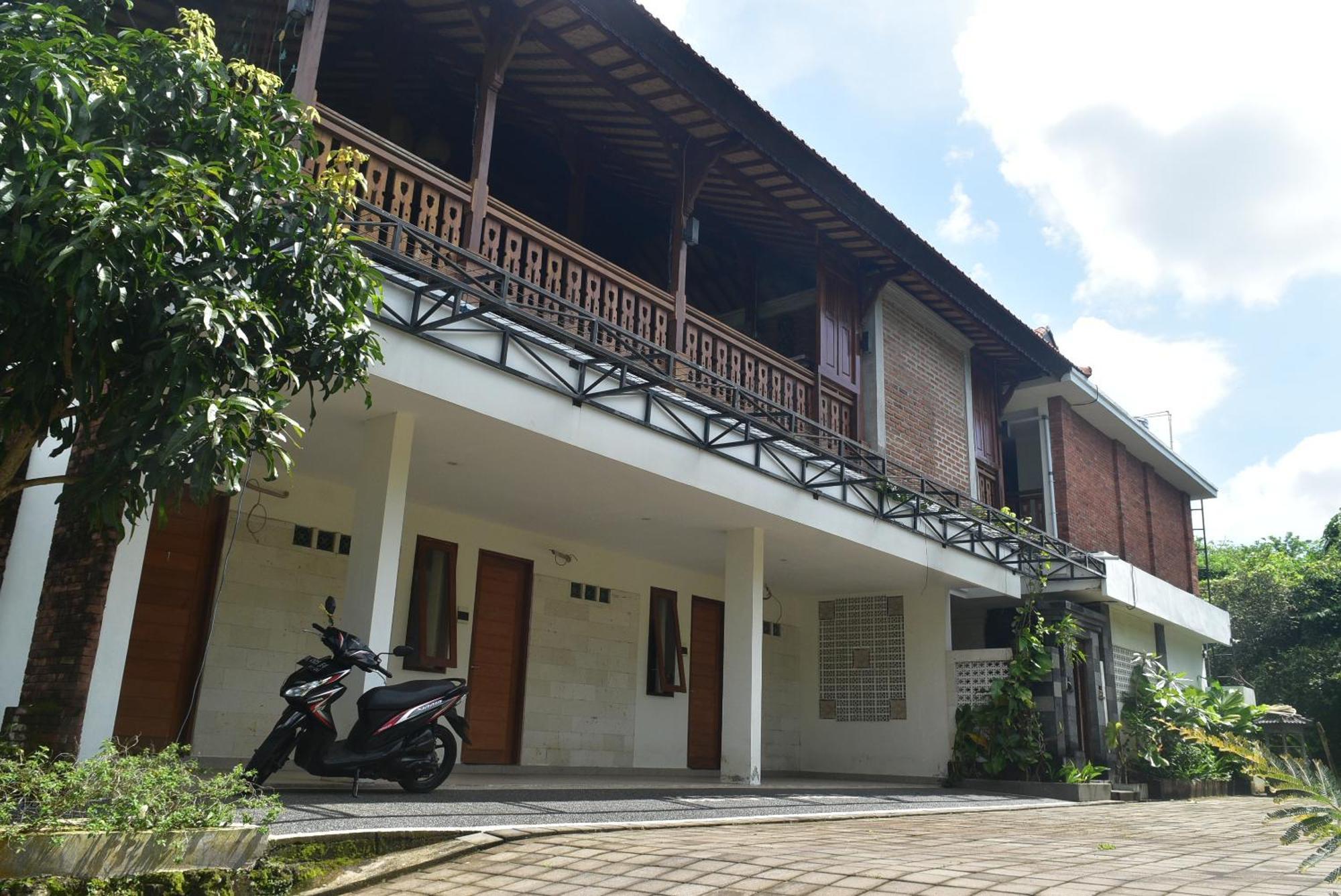 Ketut Joglo Guest House Нуса-Дуа Экстерьер фото