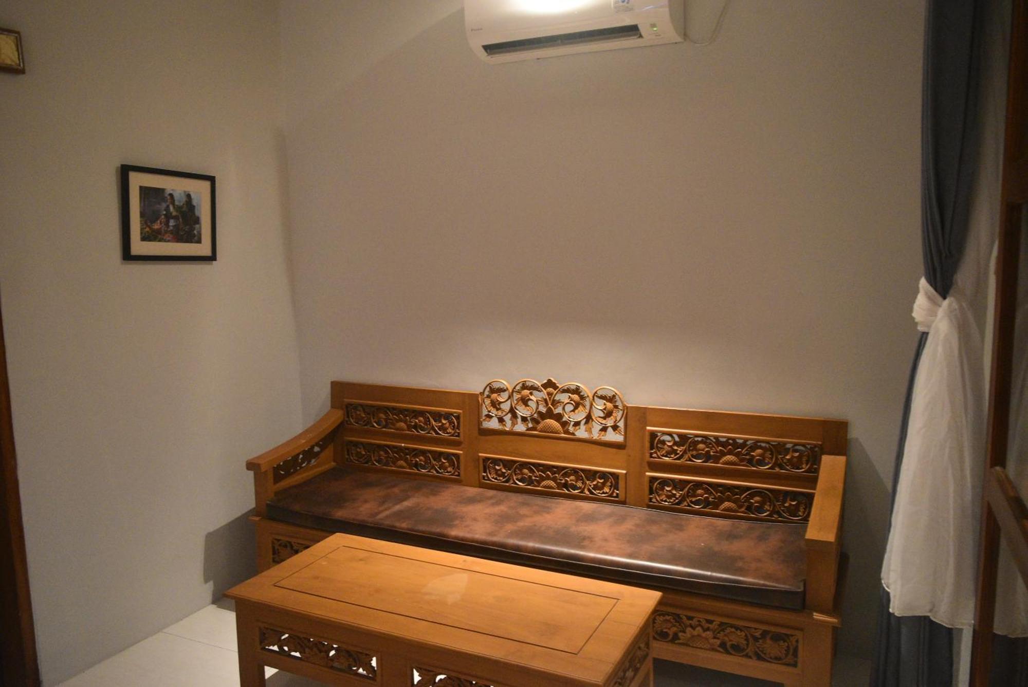 Ketut Joglo Guest House Нуса-Дуа Экстерьер фото